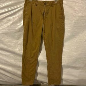 Old Navy Men’s rotation straight-leg khakis